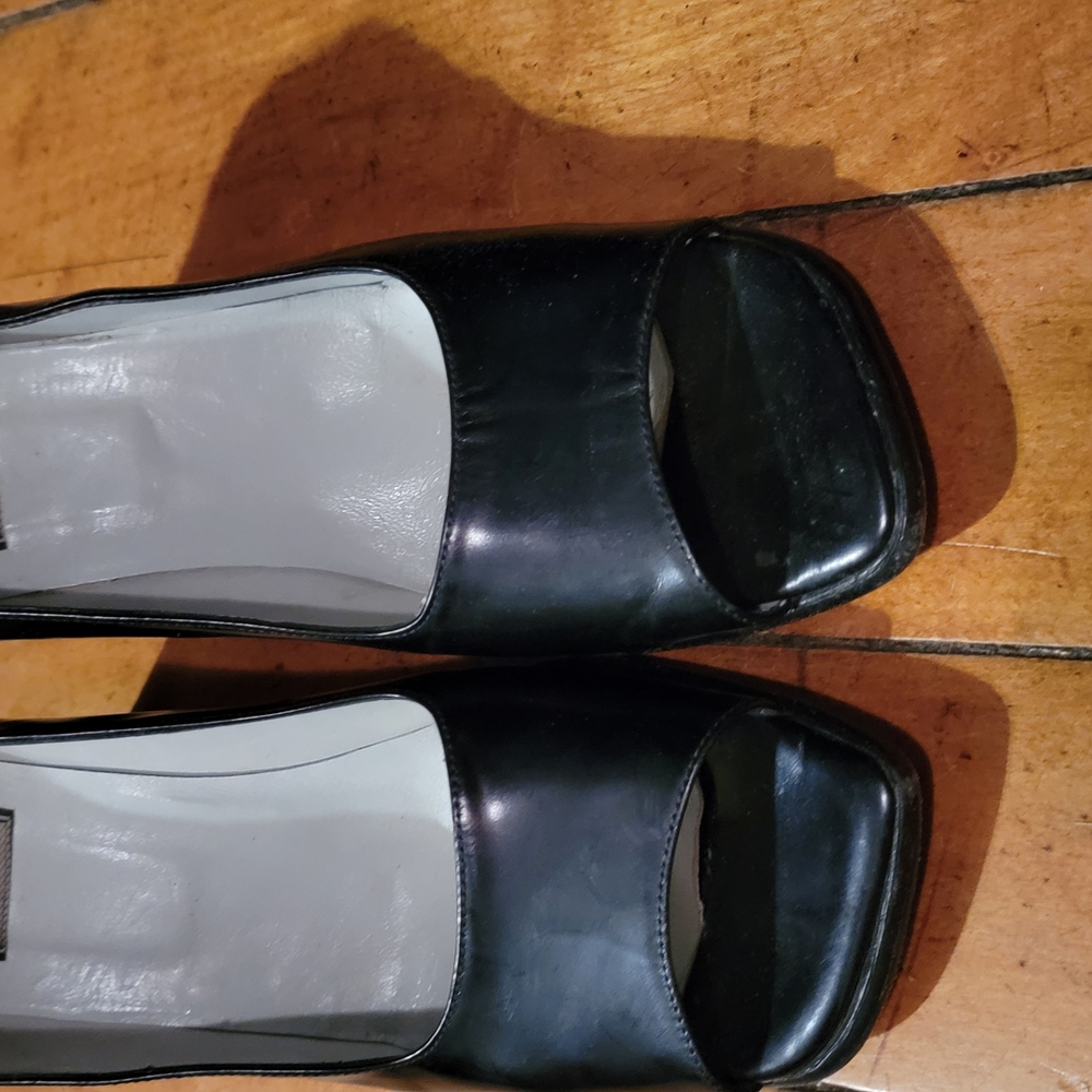 Black Classic Heeled Shoes